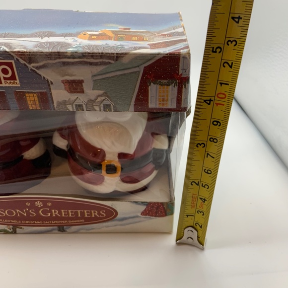Publix Season's Greeters Ceramic Santa Christmas Salt & Pepper Shakers - Picture 10 of 11